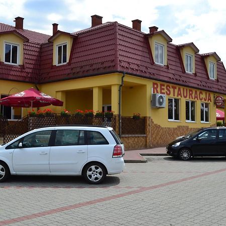 Hotel I Restauracja Jaskolka Alojzow ภายนอก รูปภาพ