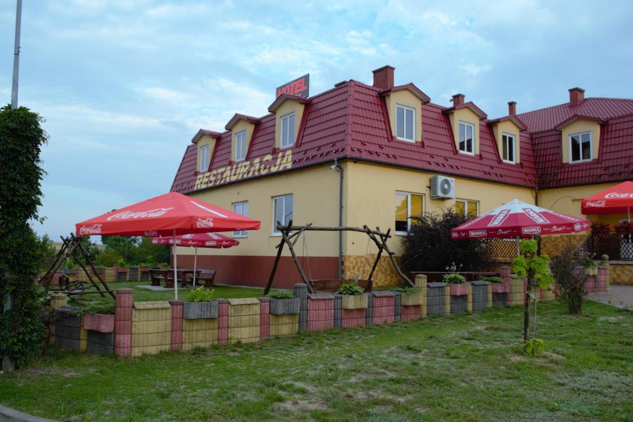 Hotel I Restauracja Jaskolka Alojzow ภายนอก รูปภาพ