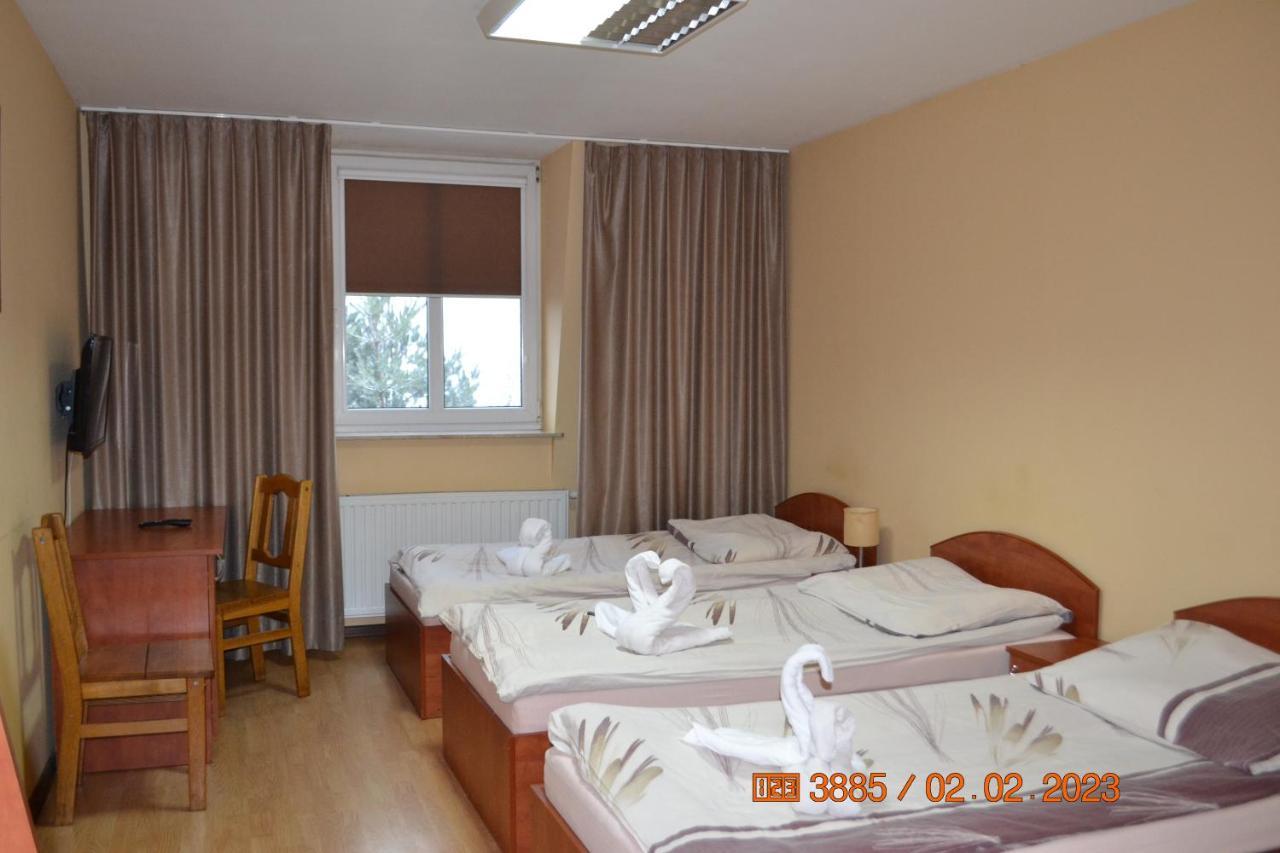 Hotel I Restauracja Jaskolka Alojzow ภายนอก รูปภาพ