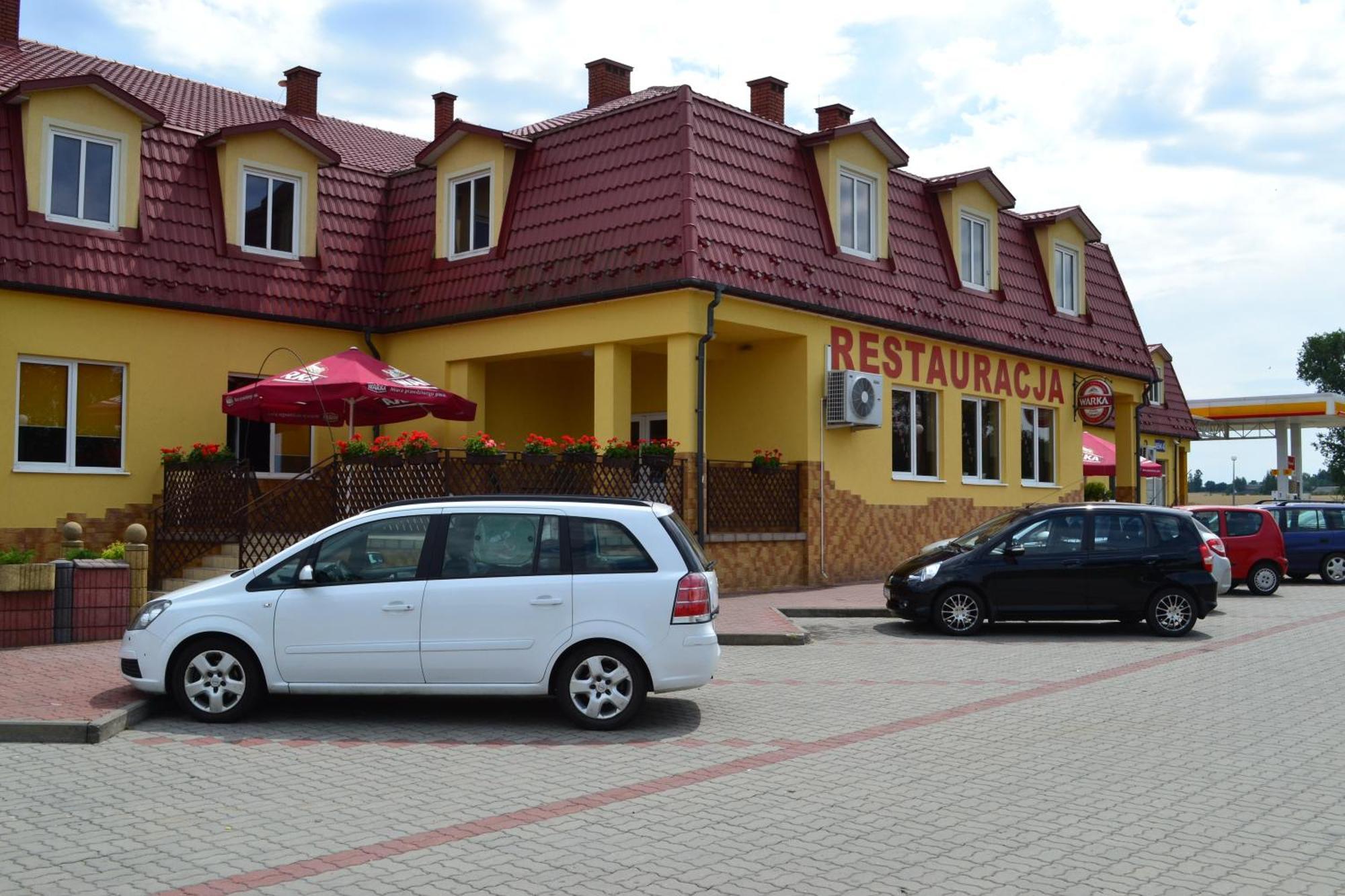 Hotel I Restauracja Jaskolka Alojzow ภายนอก รูปภาพ