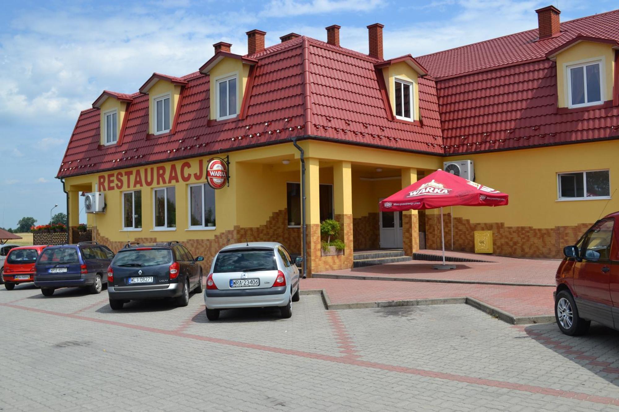 Hotel I Restauracja Jaskolka Alojzow ภายนอก รูปภาพ
